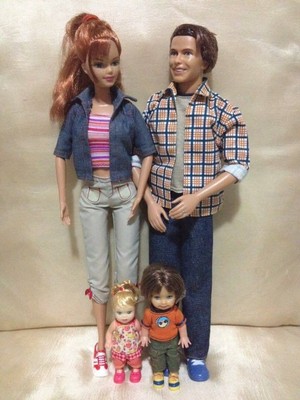 barbie happy family neighborhood