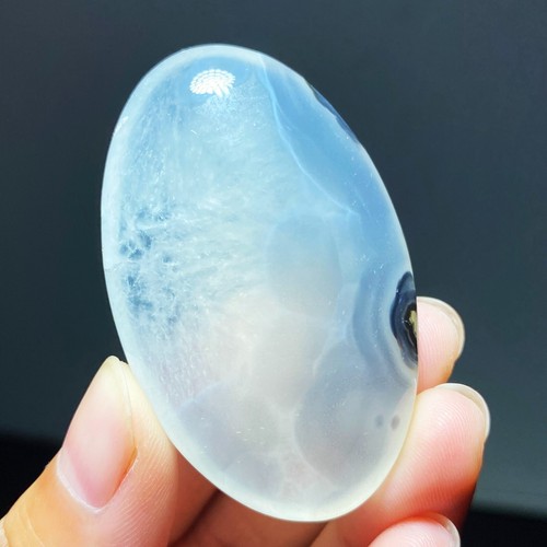 New Find Silver Light Agate Palm Polishing Healing Glow Under UV Light C790 - Picture 4 of 7