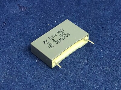 R60EN4330AA30J, 3,3μF Folienkondensator, 63V, PET-Dielektrikum, Radialleitungen.