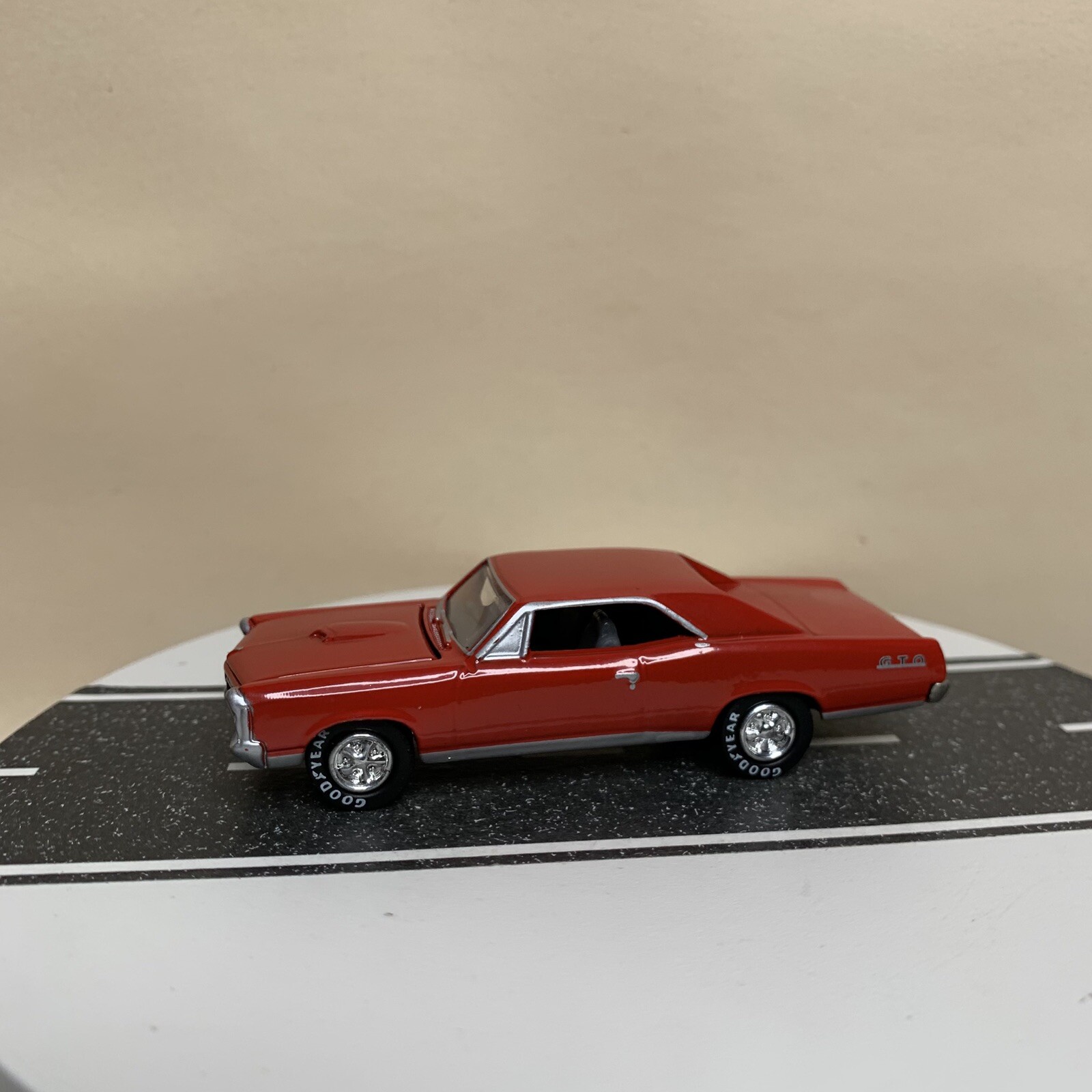 Johnny Lightning Muscle Cars USA #40 1967 Pontiac GTO Red w/Goodyear Tires NM