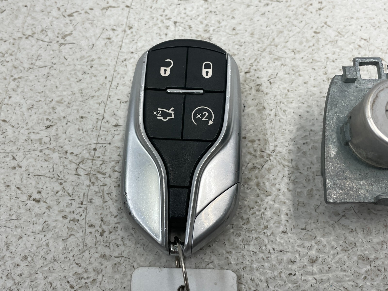 14 15 16 17 Maserati Quattroporte GTS Key Fob Lock Switch Set 1574 OEM