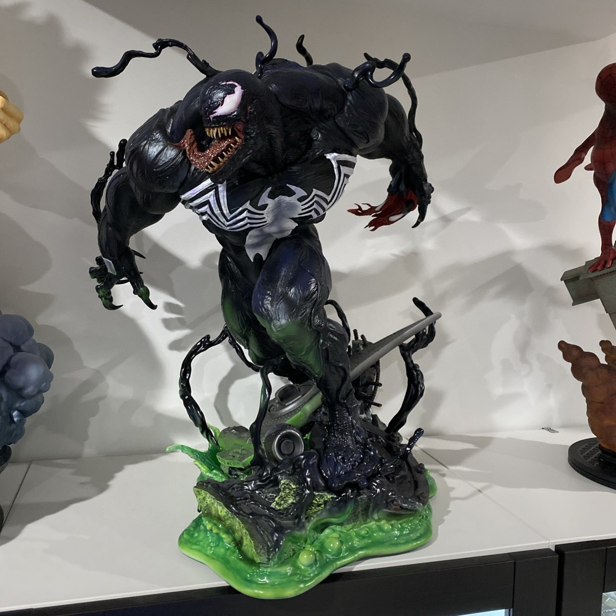 サイドショウ ヴェノム sideshow venom スタチュー Sideshow Venom Premium Format Statue 1/4 Scale Limited Edition
