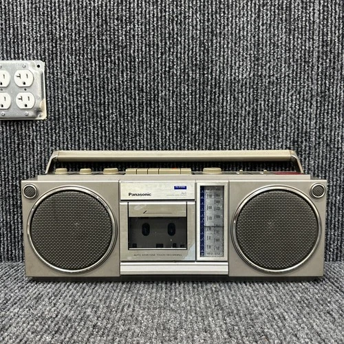 Panasonic RX-4930 Vintage 80s Boombox Radio and Cassette WORKS