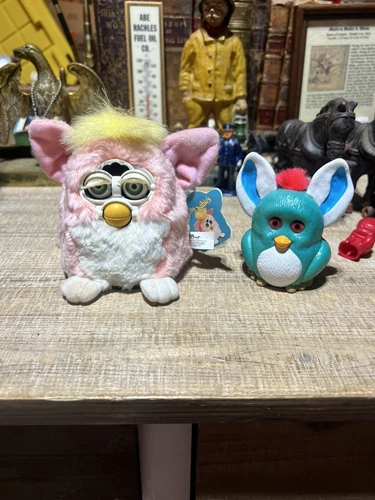 Vintage 1999 Tiger Furby Babies Pink Peach Baby Blue Eyes & Burger King Furby