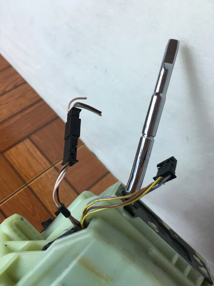 mercedes 01 02 W203 C230 C240 C320 C32 Shifter 2032672724 TESTED - Image 2 of 4