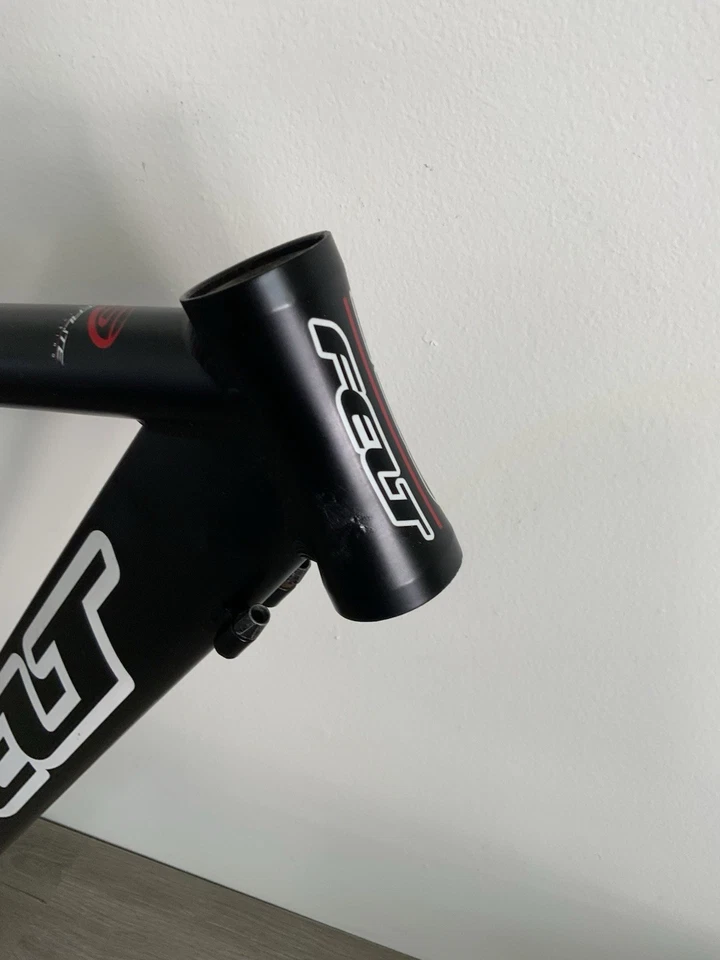 FELT B2 FRAME 54 CM ALUMINUM CARBON 1.4 KGS. 130 MM REAR SPACING BSA THREADS - Image 4 of 4