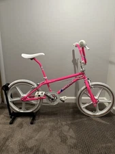 1986 GT PRO PERFORMER OG FRAME/FORK OLDSCHOOL DAYGLO PINK MIKE’S BIKES/FATLIP 