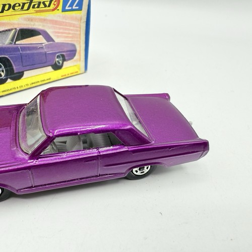 Matchbox Superfast 22 Pontiac GP cupé deportivo muy casi como nuevo en caja aplastada - Imagen 9 de 22