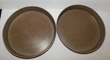 2 VINTAGE WEST BEND 9" ROUND CAKE PAN SET