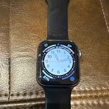 Apple Watch SE 44mm Black Aluminium Case, Black Silicone Band GPS 32GB A2352