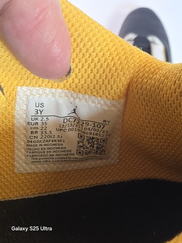 Jordan Stay Loyal Little Kids' Shoes Color White/Taxi/Black Style DC7229-107 Sz3 - Picture 9 of 10