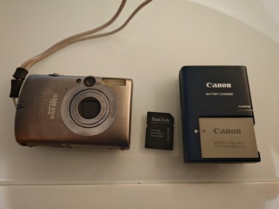 Canon IXUS 900TI Camera