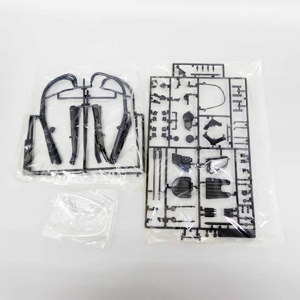 Tamiya 1/6 Honda CB750 Racing Type Big Scale Series n.3 kit non assemblato NUOVO - Immagine 3 di 4