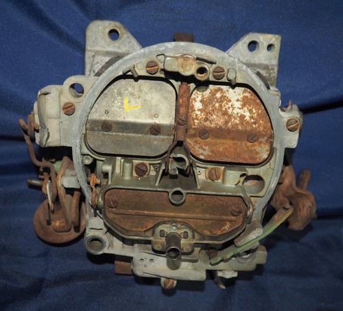 1974-1977 Chevy GMC Truck Carburetor Assembly OEM LOCKED UP 7044216 - Picture 2 of 9