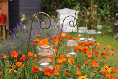 4er Set Metall Garten verrostet Gauner Pfahl Schrebergarten Pflanzenstütze.