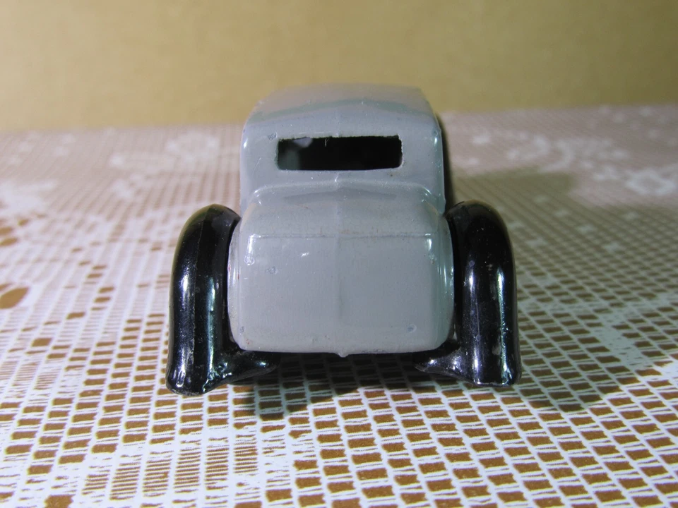 886Z Vintage 1936 Dinky 36C England Humber Vogue Saloon Grey 1:43 Repaint - Image 4 of 4