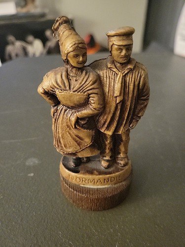 statuette Normandie Couple
