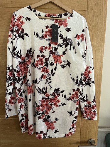 Neues Marks & Spencer Langarmshirt, Tunika, Pullover. Floral. UK 16 EURO 44