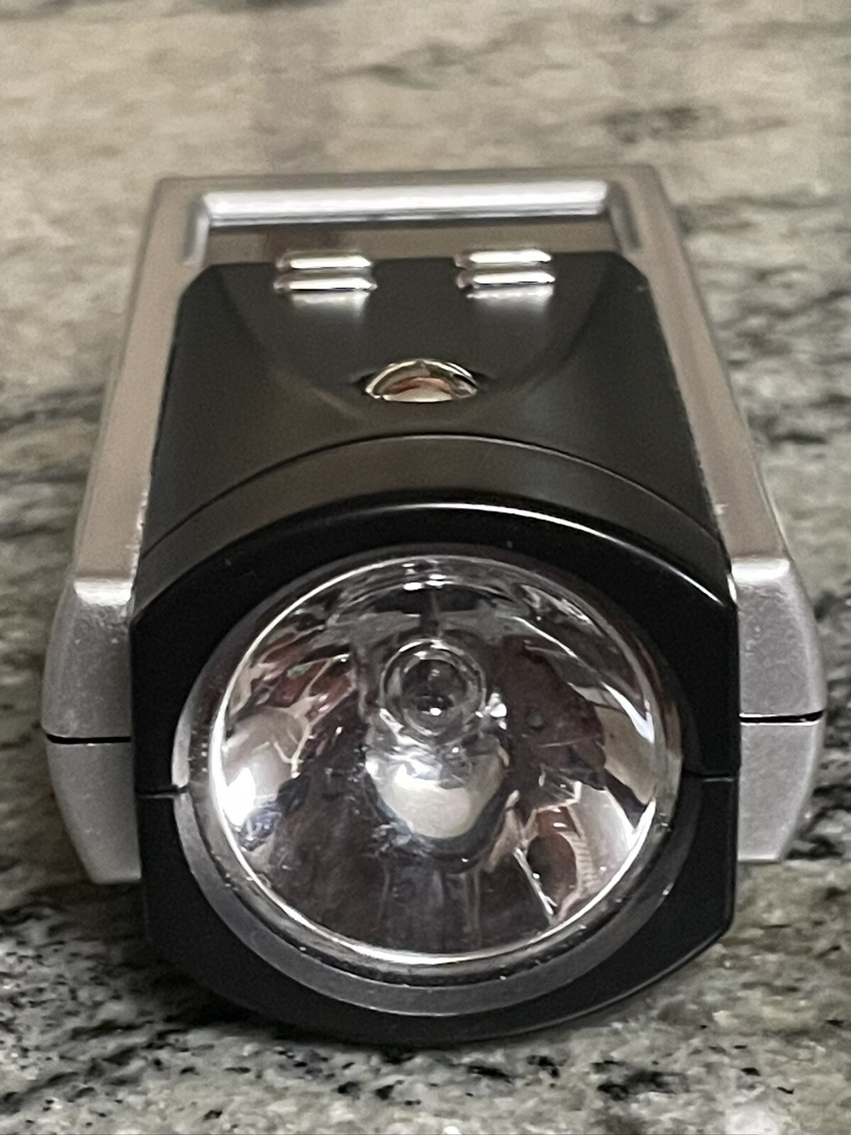 VTG Royale 2-in-1 Alarm Clock with Flashlight Includes 2x AAA Batteries-image