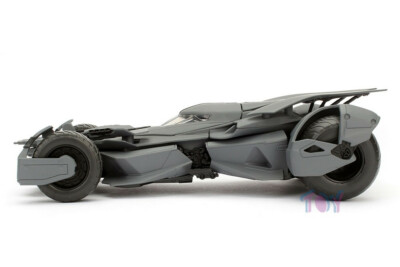 2016 Batman vs Superman Batmobile Model Kit Jada 97359