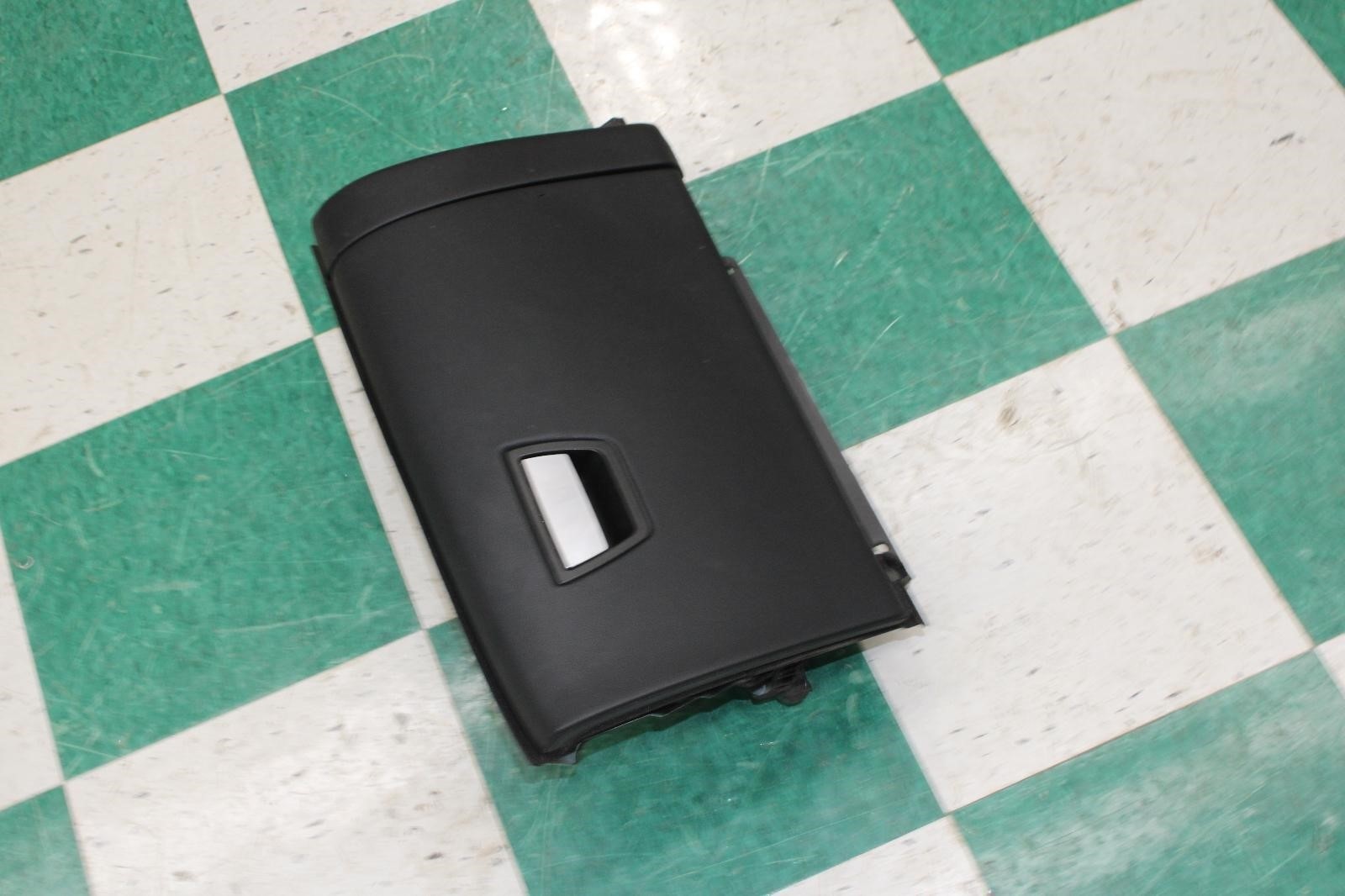 Maserati Ghibli 2014-2020 Glove box
