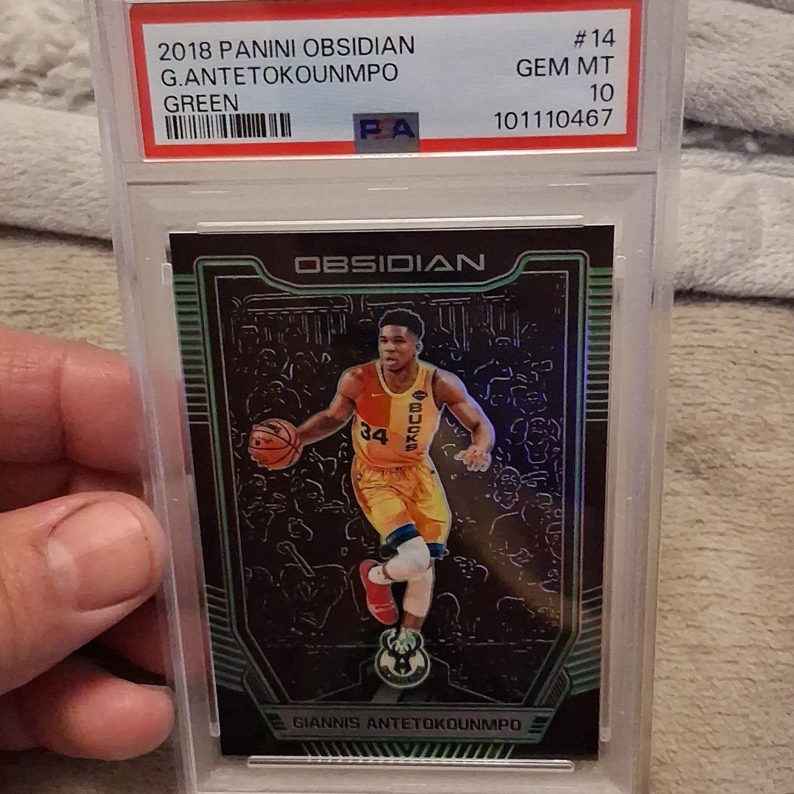 Panini 2018-19 Obsidian Giannis Antetokounmpo Green Prizm /15 PSA 10 COLOR MATCH view 3