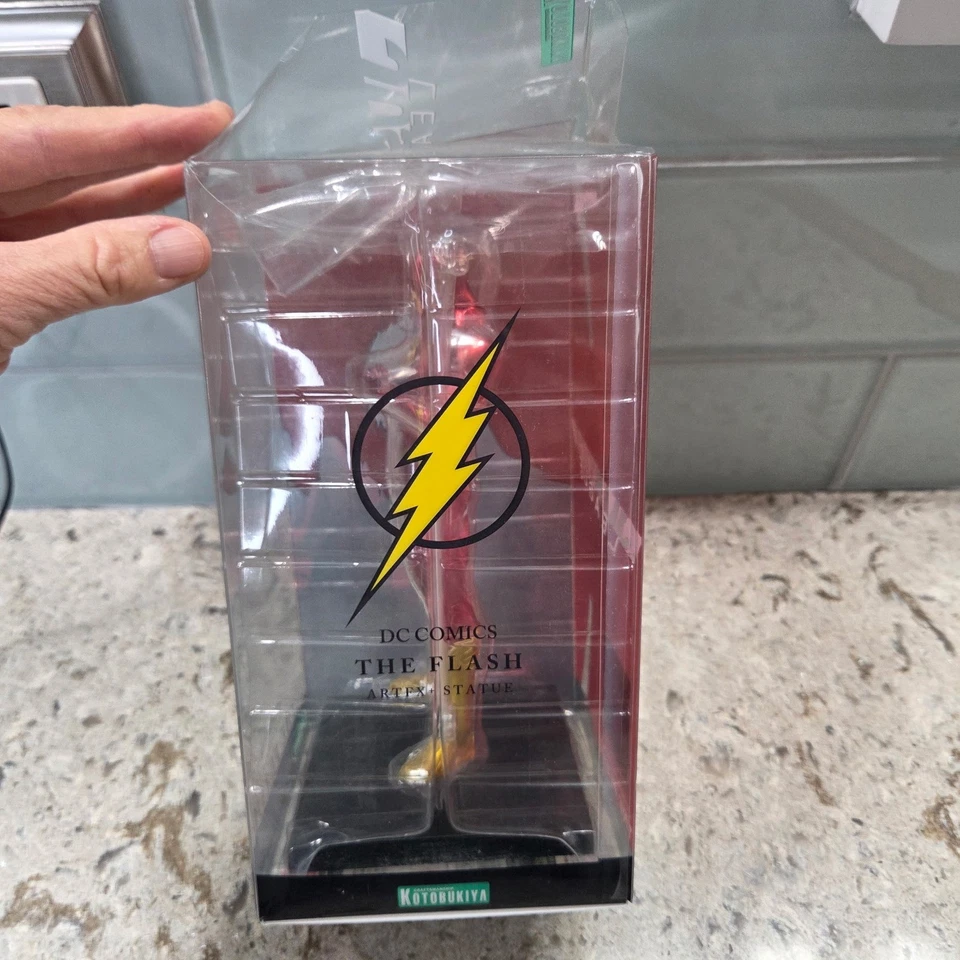 Figura Estatua Kotobukiya DC Comics The Flash Liga de la Justicia ArtFX+ Escala 1/10 Foto 3 de 4