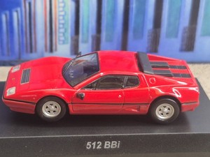 Ferrari 512 BBi Année de construction 1981 rouge 1:18 KK-Scale