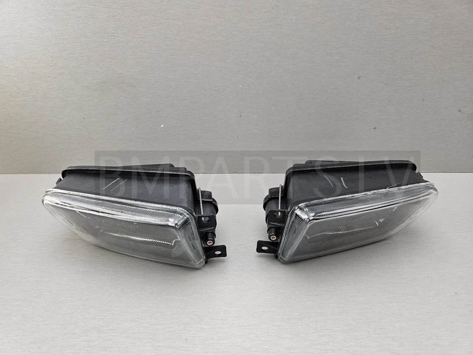 NEW GENUINE TYC BMW Z3 E36 FOG LIGHTS FRONT PAIR 8360575 & 8360576 - Image 2 of 4
