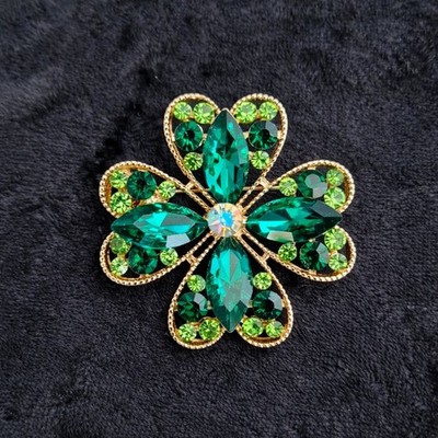 Vierblättriges Kleeblatt grün Brosche Strass goldfarben Vintage inspiriert Schmuck V2