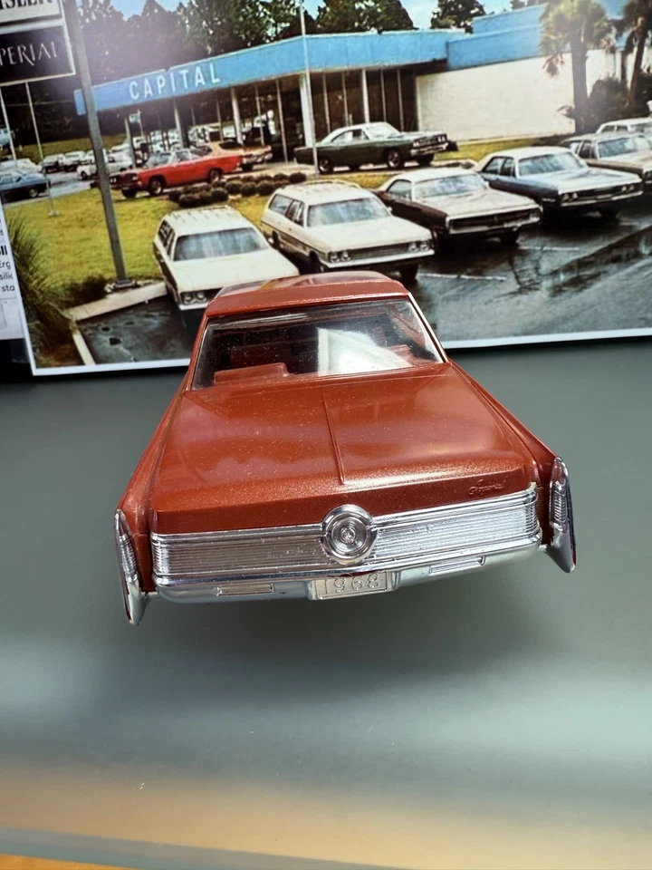 Chrysler Imperial Crown 1968 cupé coche de promoción turbina bronce casi como nuevo con caja Foto 4 de 4