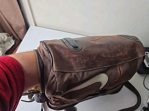 NIKE RONALDINHO R10 BAG BROWN Football Soccer & School Messenger Pack Duffel Bag - Picture 12 of 23
