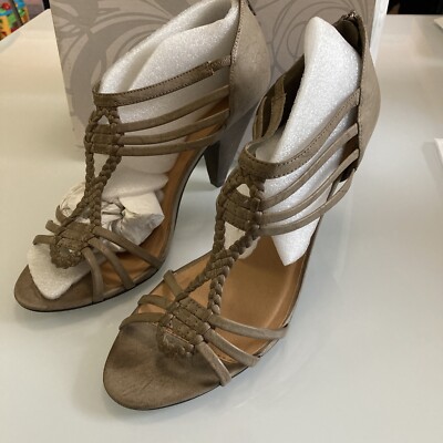 New Shi By Journeys Gambo Grey Stilettos Heel Sandals Sz 10