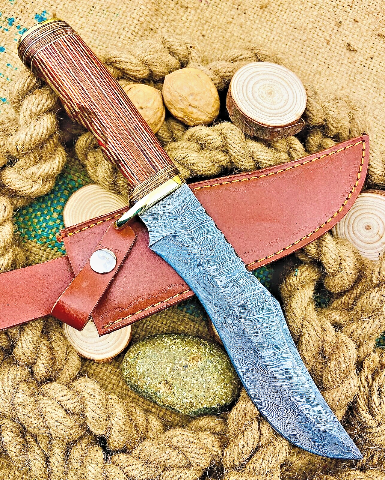 Custom Forged Damascus Steel Hunting Bowie Knife FI 519