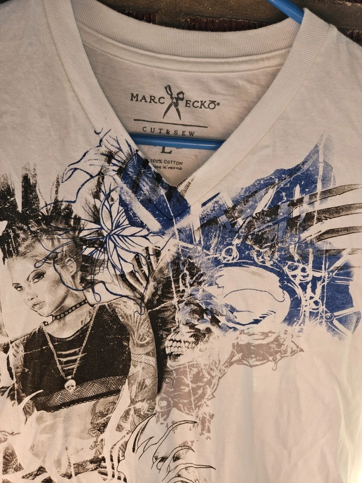 Camiseta Marc Ecko Corte y Costura Corte V Talla L De Colección Y2K Grande Mujer/Cruz/Cráneo   Foto 4 de 4