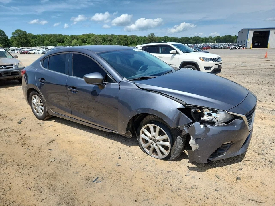 (LOCAL PICKUP ONLY) Driver Left Fender Fits 14-18 MAZDA 3 1742493 - Image 4 of 4