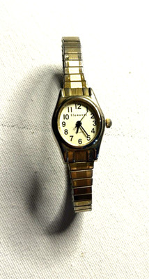Element Goldtone Women s 6  Stretch Watch New Battery 