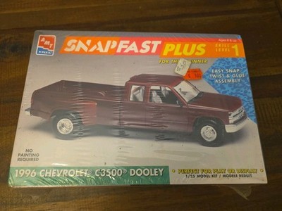 AMT/ERTL Snap Fast Plus 1996 Chevrolet C3500 Dooley 1:25 Scale Model Truck Kit