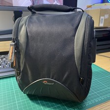 Lowepro / Apex 120 AW (Black) / Camera Bag / Great Condition