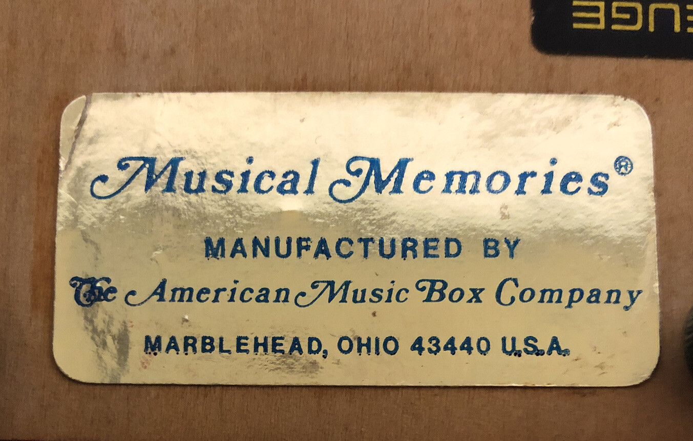 Reuge The American Music Box Company Its A Small World Wood Swiss Music