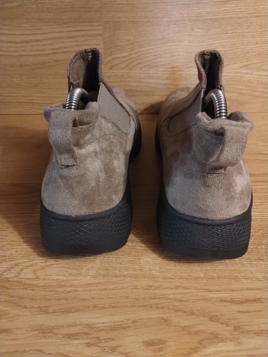 Earth Origins Dayana Women's Size 9.5M Taupe Suede Casual Boots Slip On Shoes - Picture 5 of 11