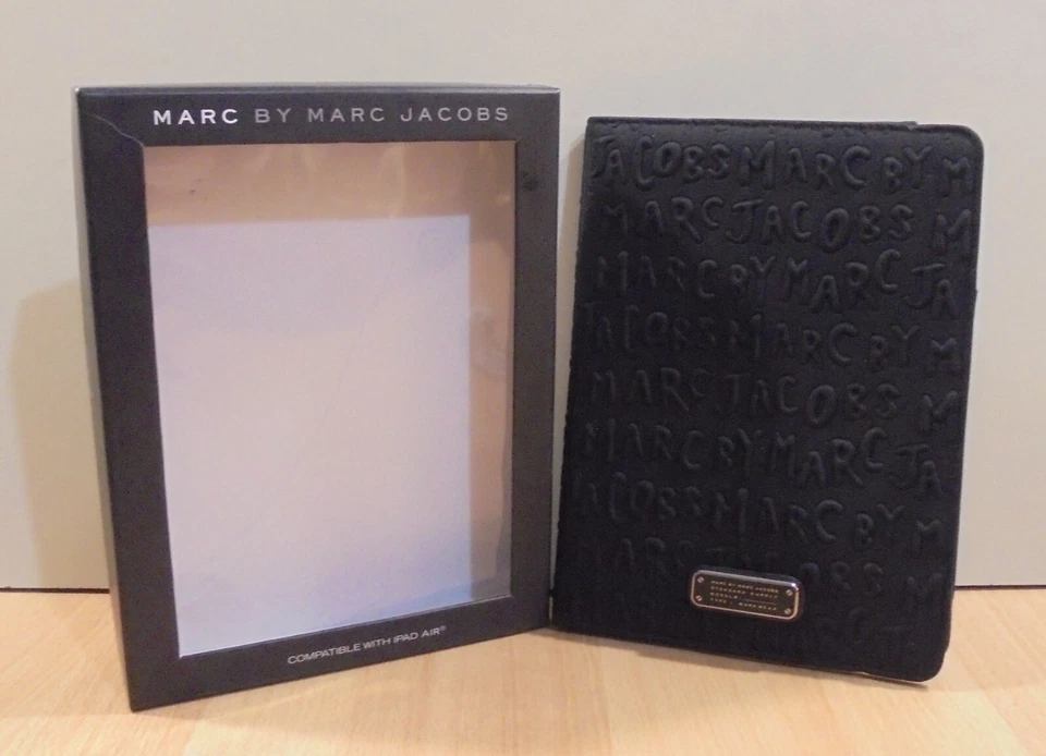 MARC BY MARC JACOBS TABLET BOOK COMPATIBLE WITH IPAD AIR - Image 2 of 4