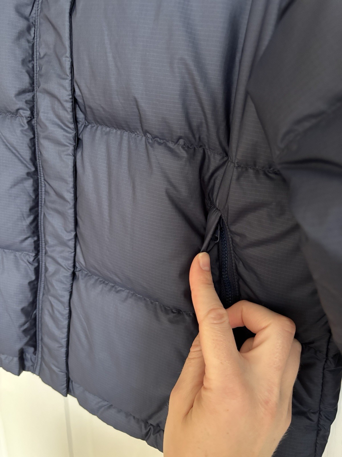 Outerknown Down Packable Daylight Rainbow Blue Ch… - image 5