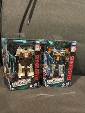 Hasbro Transformers War for Cybertron  Earthrise Deluxe Wheeljack -  Airwave G1