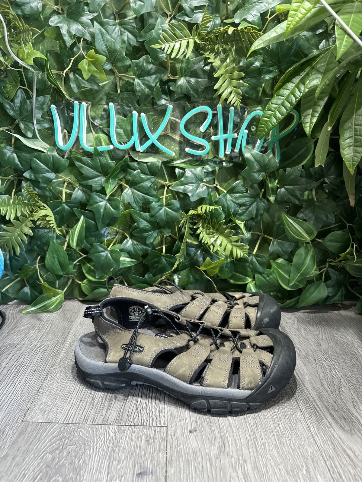 Sandali da uomo KEEN Newport punta chiusa comodi resistenti in pelle misura 8 5