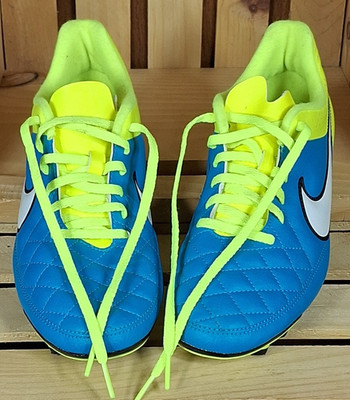 Nike Tiempo Cleats Women's 8.5 US Teal & Hi Vis 630860-400 