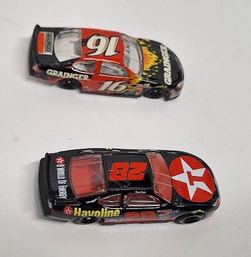 Racing Champions #28 Texaco 2001 Ford Taurus y #16 Grainger 1999 escala 1:64 Foto 3 de 4