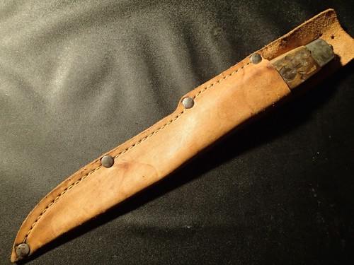 SHARP VINTAGE KNIFE FROSTS with WOOD HANDLE & LEATHER SHEATH SWEDEN SWEDISH - Picture 9 of 10