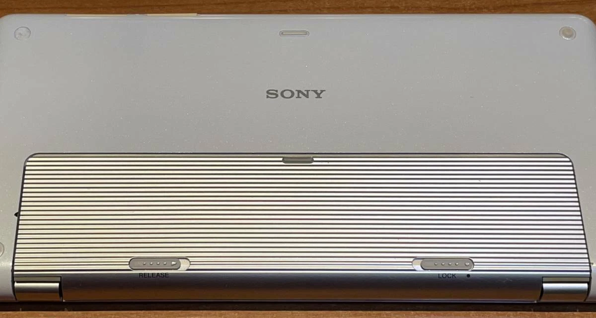 SONY VGN-P70H/W VAIO Type P White SSD conversion Alpine Linux with Box F/S