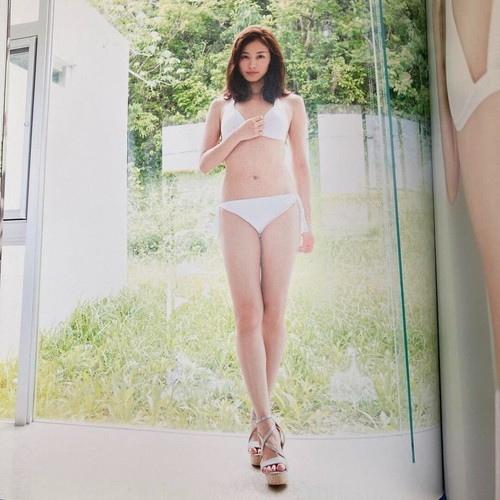 Erina Arai First Photo book For Elina Japanese Gravure Model Idol from japan - Picture 19 of 19